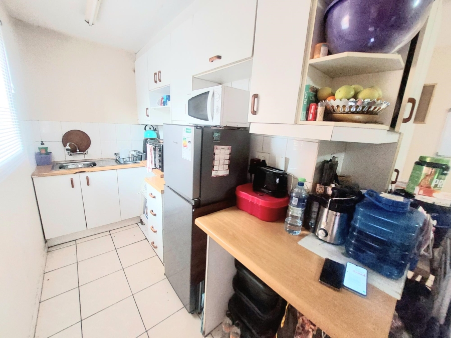 2 Bedroom Property for Sale in Oakglen Western Cape